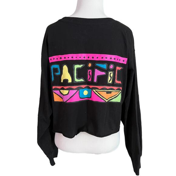Ocean Pacific Icons of Culture Cropped Long Sleeve Graphic Tee Urban Outfitters - Picture 4 of 8